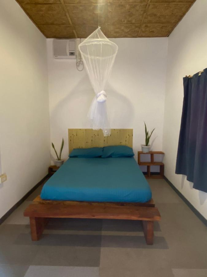 Izla Soanna Hostel Panglao Bagian luar foto