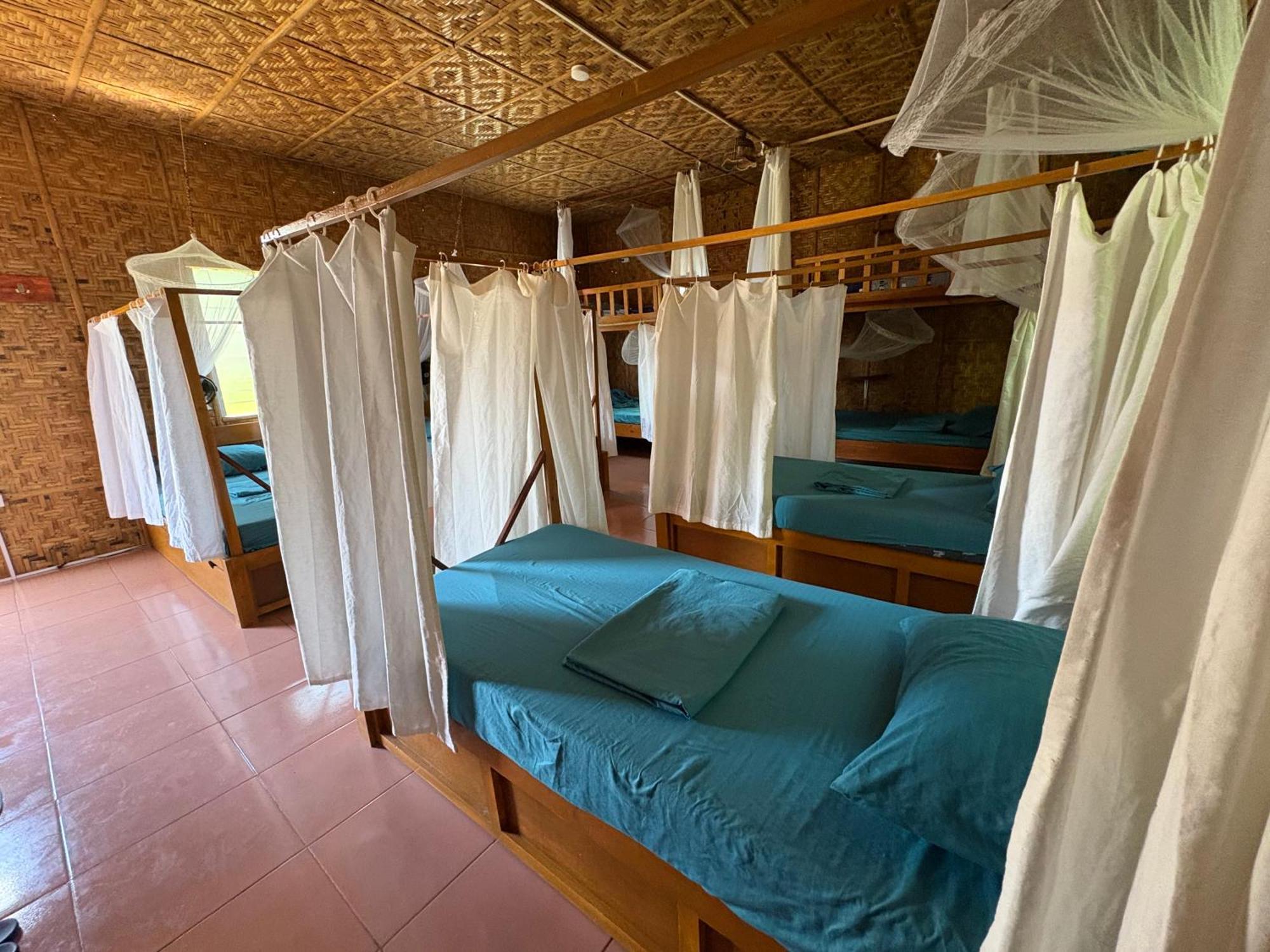 Izla Soanna Hostel Panglao Bagian luar foto