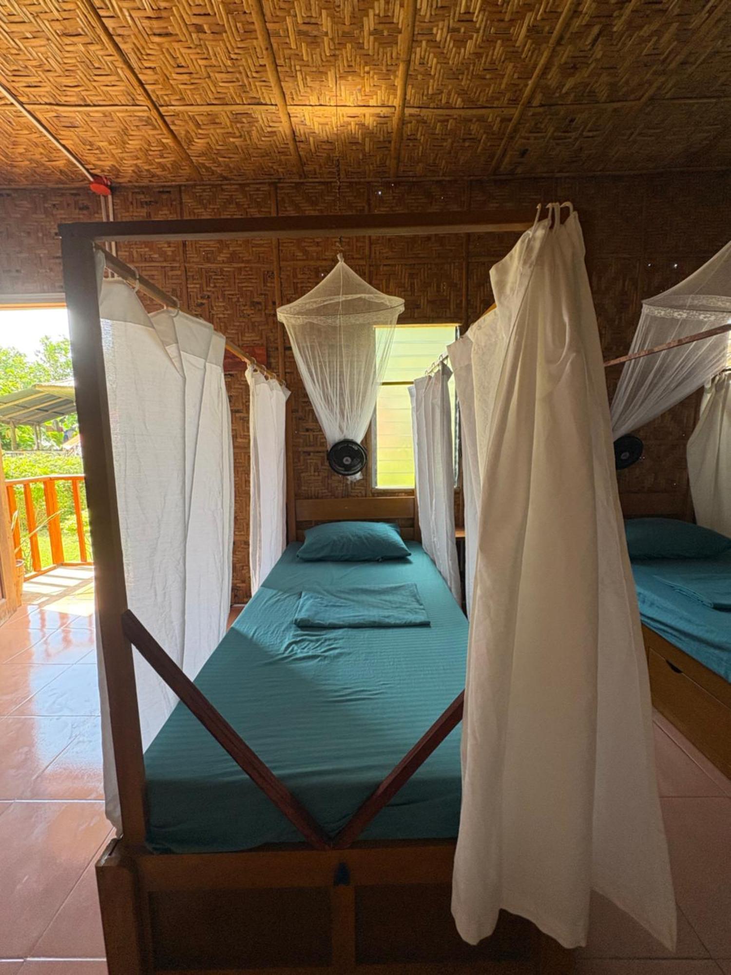 Izla Soanna Hostel Panglao Bagian luar foto